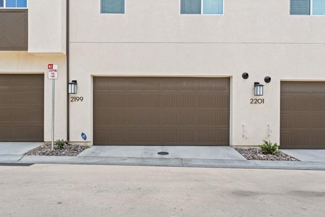 2199 Bluestone Circle, Chula Vista CA: https://media.crmls.org/mediaz/c67a9755-a7d7-4f26-98c8-e740e218e5b4.jpg