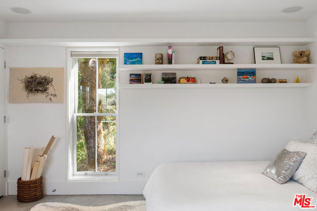 351 Wall Road, Napa CA: https://media.crmls.org/mediaz/c67ad89f-70d1-408b-aa0d-5e90e82c1ef4.jpg