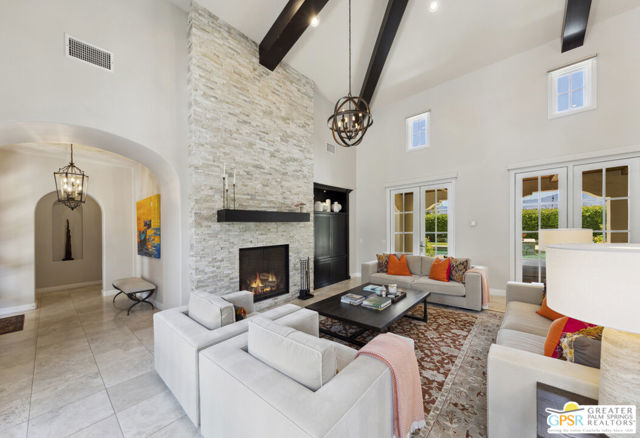 27 Cassis Circle, Rancho Mirage CA: https://media.crmls.org/mediaz/c67afd18-6f7c-4e8e-b698-9bd1aeef4a31.jpg