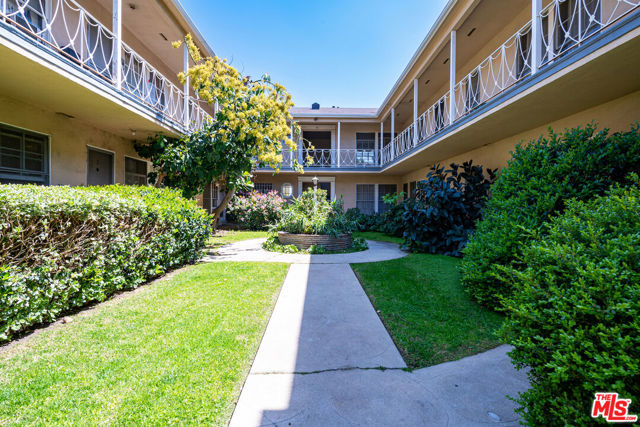 1020 Alfred Street, West Hollywood, California 90069, ,Multi-Family,For Sale,Alfred,24384297