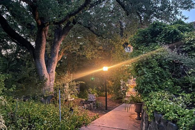 18211 Saratoga Los Gatos Road, Monte Sereno CA: https://media.crmls.org/mediaz/c67b55b2-8ec1-4b9b-a321-2db76f5bc66c.jpg