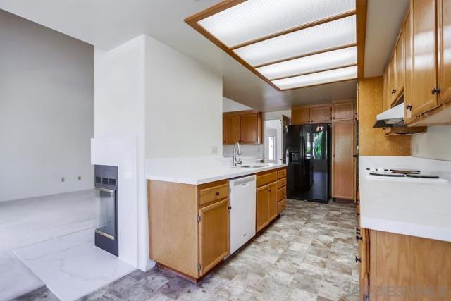 11742 Avenida Sivrita, San Diego CA: https://media.crmls.org/mediaz/c67c3a50-c70d-4646-b2c7-359001ec8bc6.jpg