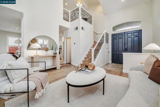 115 Sapphire Ct, San Ramon CA: https://media.crmls.org/mediaz/c67f105b-bc8b-4891-9bb8-bc598a2c39cd.jpg