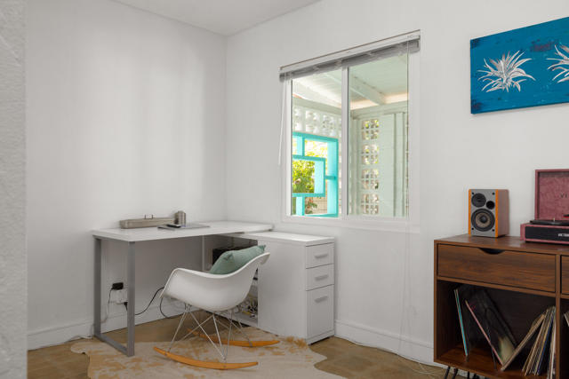 748 N Calle Rolph, Palm Springs CA: https://media.crmls.org/mediaz/c67f6a0a-54c1-42ba-8bbd-91f30567f841.jpg
