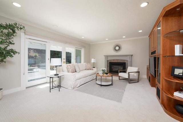 2721 Comstock Circle, Belmont CA: https://media.crmls.org/mediaz/c6800e0b-f6fa-4f07-b8c9-2775b7dfd645.jpg