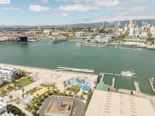 2818 Fifth Street, Alameda CA: https://media.crmls.org/mediaz/c6803c91-a7c8-4671-8dff-0fa439cbdf8c.jpg