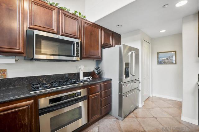 1501 India Street, San Diego CA: https://media.crmls.org/mediaz/c68047a7-4684-4fb5-a2bc-6f11734308bb.jpg