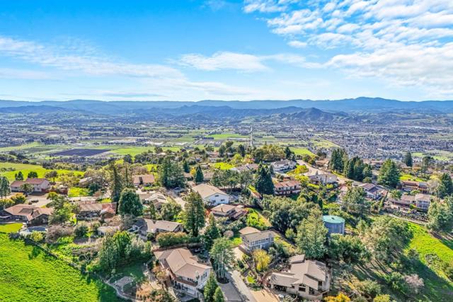 3735 Oak Canyon Lane, Morgan Hill CA: https://media.crmls.org/mediaz/c68051e2-bbab-4ea2-8b04-bcf98836149a.jpg