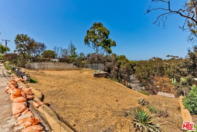 Drew Fenton | 824 Chautauqua Boulevard Pacific Palisades CA | MLS: 7272196