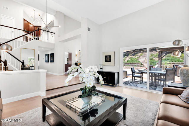 751 Lynnmere Drive, Thousand Oaks CA: https://media.crmls.org/mediaz/c681f8ff-b3dd-48e3-a7e9-54a1e4c67bdf.jpg