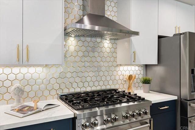 7911 Terraza Disoma, Carlsbad CA: https://media.crmls.org/mediaz/c681f905-4aef-4f5c-b5ef-51c549a960c4.jpg