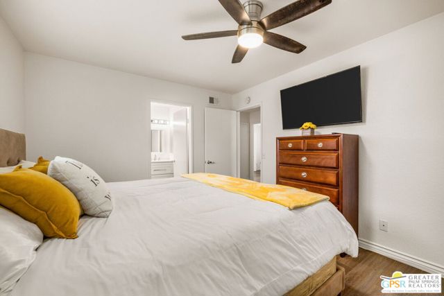 75190 Via Manzano, Palm Desert CA: https://media.crmls.org/mediaz/c6825bab-da21-4a93-9985-7630a6934246.jpg