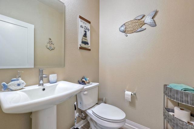 Detail Gallery Image 10 of 31 For 1715 Crabapple Way, Oceanside,  CA 92056 - 3 Beds | 2/1 Baths