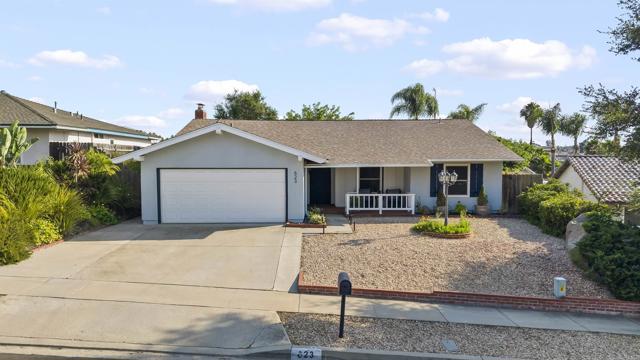 Detail Gallery Image 2 of 43 For 623 Highland St, Escondido,  CA 92027 - 3 Beds | 2 Baths