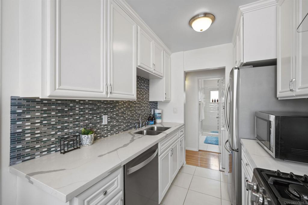 4727 Greene Street - photo 13