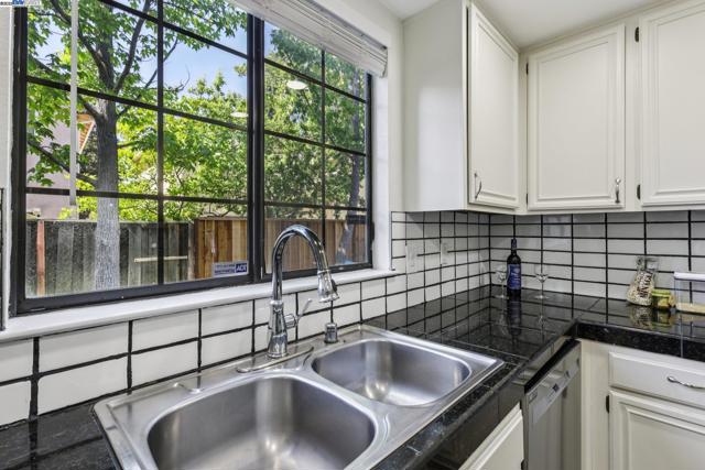 34671 Agree Ter, Fremont CA: https://media.crmls.org/mediaz/c682dba9-9112-4016-9e1e-79492a48a223.jpg
