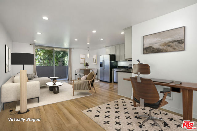 1 Bed Home for Sale in Los Angeles, California