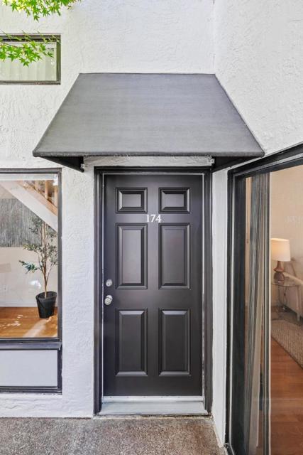 2001 Alameda De Las Pulgas, San Mateo CA: https://media.crmls.org/mediaz/c6834ebd-7f5a-493b-9c94-be1e24fd8bde.jpg