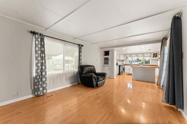 24 The Trees Drive, Concord CA: https://media.crmls.org/mediaz/c6835ddd-5d05-4f8f-8049-11174a6cbaa9.jpg