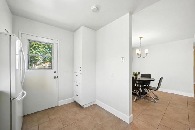 801 Caminito Azul, Carlsbad CA: https://media.crmls.org/mediaz/c6838d8c-a181-4c4e-8ddc-31db49bbc5bc.jpg