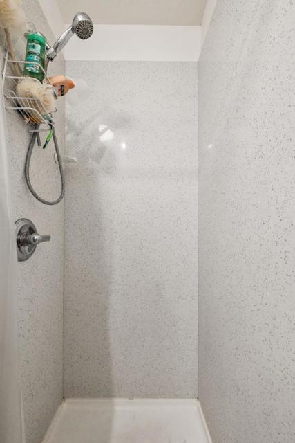 Image 16 of 21 For 121 Lorton Avenue