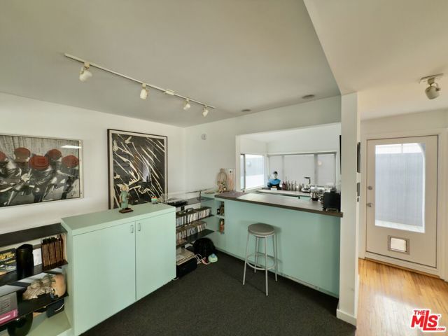2714 4th Street, Santa Monica CA: https://media.crmls.org/mediaz/c683c625-926b-4448-80f9-a62c11b64748.jpg