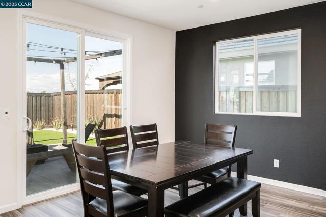 9603 Del Seis Dr, Sacramento CA: https://media.crmls.org/mediaz/c68480ec-436b-422d-ba83-19678d4c585b.jpg