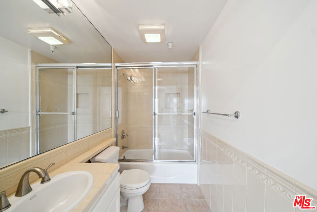 MLS #25491855 img 10