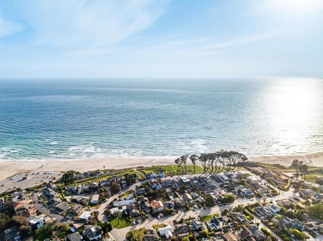313 Vista Drive, Watsonville CA: https://media.crmls.org/mediaz/c684e3fe-c189-4be4-958a-c78e92f5ddd7.jpg