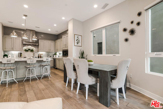 5929 Coral Place, Playa Vista CA: https://media.crmls.org/mediaz/c6851700-ded5-4b22-b1dd-5ed8eead2cf1.jpg