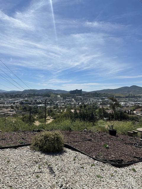 Detail Gallery Image 17 of 17 For 945 Deodar Rd, Escondido,  CA 92026 - 3 Beds | 3 Baths