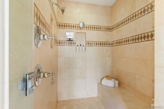 15740 Bacara Ct, San Diego CA: https://media.crmls.org/mediaz/c686124b-a4f1-4add-a3cc-dd52fbab78fb.jpg