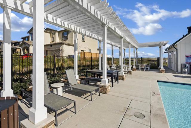 7221 Diamond Avenue, Tracy CA: https://media.crmls.org/mediaz/c6864bd3-8314-4150-8dab-41e91cacf1e1.jpg