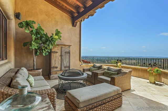 19557 Fortuna Del Este, Escondido CA: https://media.crmls.org/mediaz/c686796e-3953-4e1c-a6fb-9d63fdea7376.jpg