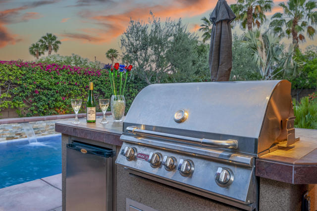 61260 Portulaca Drive, La Quinta CA: https://media.crmls.org/mediaz/c6867f91-6bf4-4ac1-8197-7fdbca4a52a6.jpg