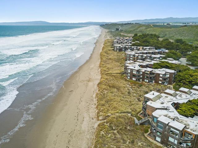 101 Shell Drive, Watsonville CA: https://media.crmls.org/mediaz/c686ab29-4a7c-4db1-8215-56423b5aa175.jpg
