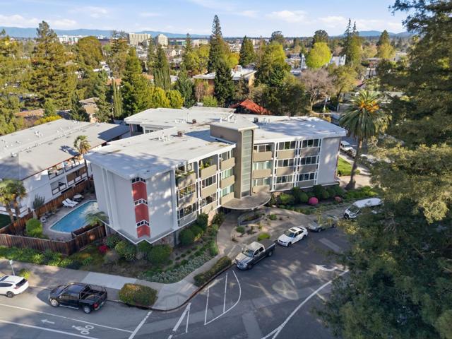 111 Wellesley, Redwood City CA: https://media.crmls.org/mediaz/c686e275-3546-4701-8609-fa59703450ee.jpg