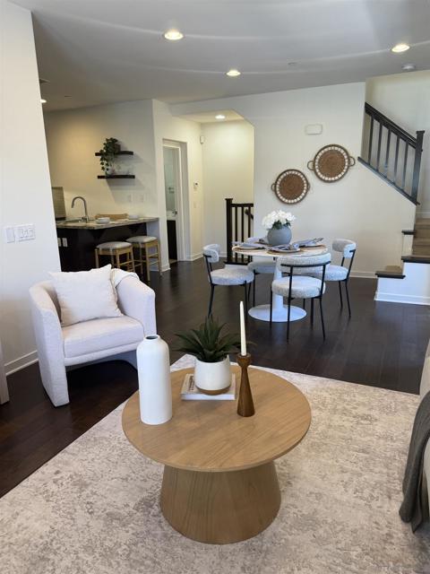 Image 2 of 21 For 2071 Lynx Way
