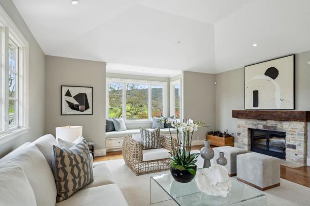 4 Buck Meadow Drive, Portola Valley CA: https://media.crmls.org/mediaz/c687e0fb-68a3-4343-8978-3f32dade441f.jpg