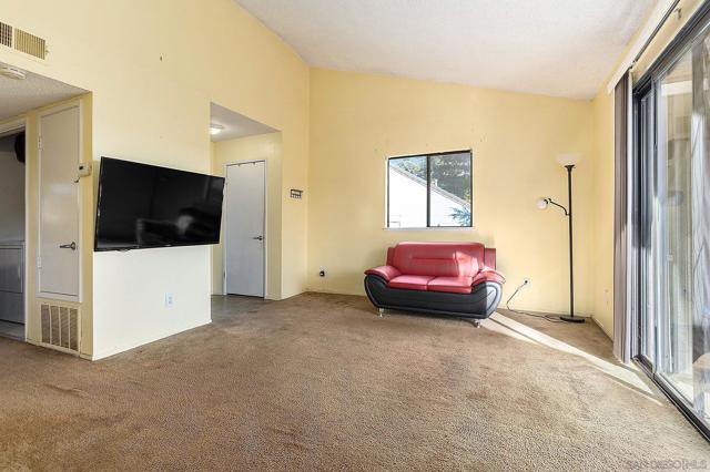 2933 Winding Ln, Antioch CA: https://media.crmls.org/mediaz/c688fda0-1f42-4385-b0ca-91d55def84be.jpg