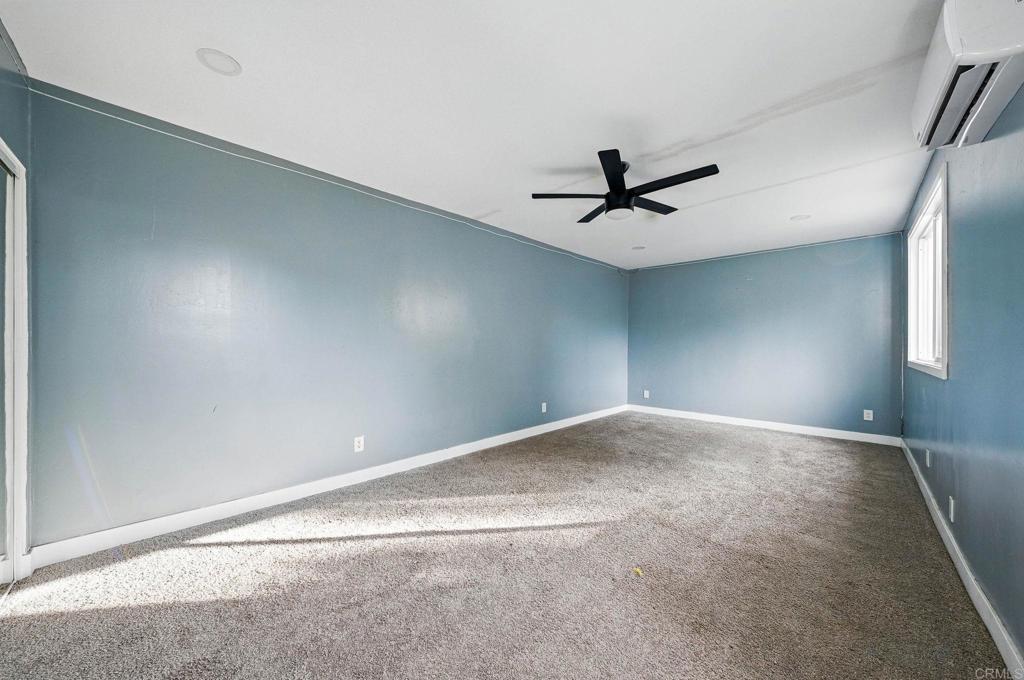 https://media.crmls.org/mediaz/c6891b2f-0859-420c-861a-698d55418f27.jpg?preset=X-Large