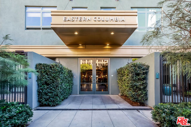 849 S Broadway, Los Angeles CA: https://media.crmls.org/mediaz/c6894389-12ee-4293-8870-d140f3bbeacf.jpg