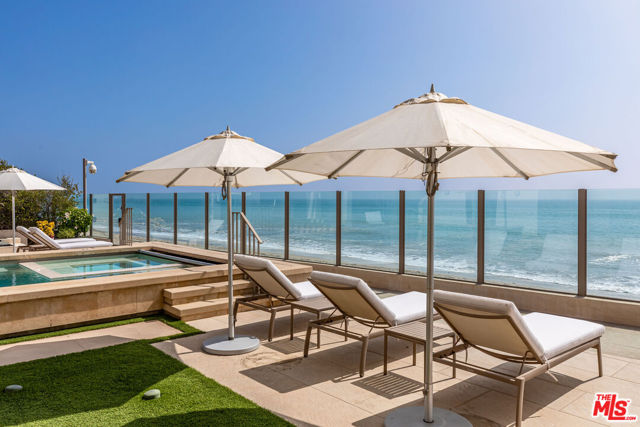 22368 Pacific Coast Highway, Malibu CA: https://media.crmls.org/mediaz/c68b7e35-e14f-4cca-96bc-6dfe89431b3d.jpg