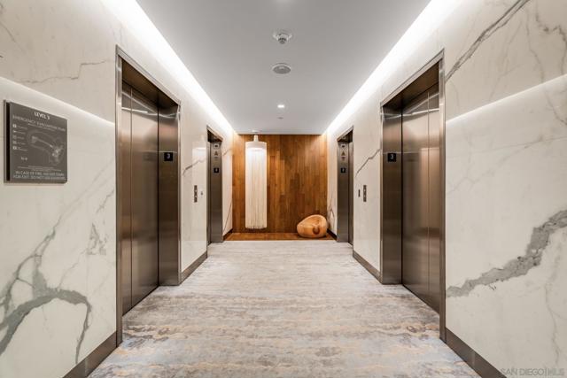 888 W E Street, San Diego CA: https://media.crmls.org/mediaz/c68bbea2-8042-418d-b072-cc279f6e5536.jpg