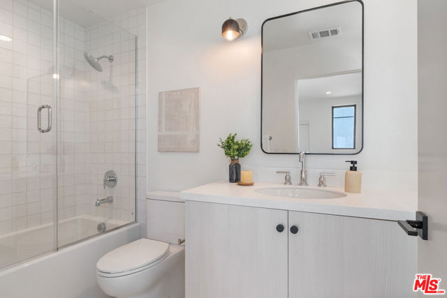 1320 W Cannon Drive, Los Angeles CA: https://media.crmls.org/mediaz/c68be5ef-44e2-49c6-90bc-66f1d519c693.jpg