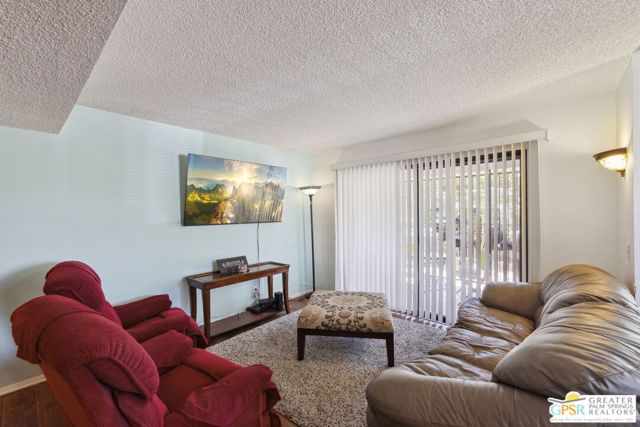 5205 E Waverly Drive, Palm Springs CA: https://media.crmls.org/mediaz/c68d4e60-f244-4a6b-a6bf-544cff6b0833.jpg