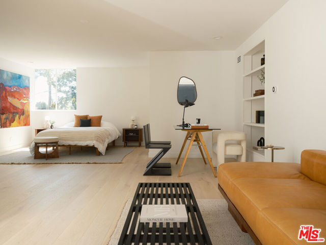 1624 Westerly Terrace, Los Angeles CA: https://media.crmls.org/mediaz/c68da004-6503-4f0e-8210-ddfb573d963c.jpg