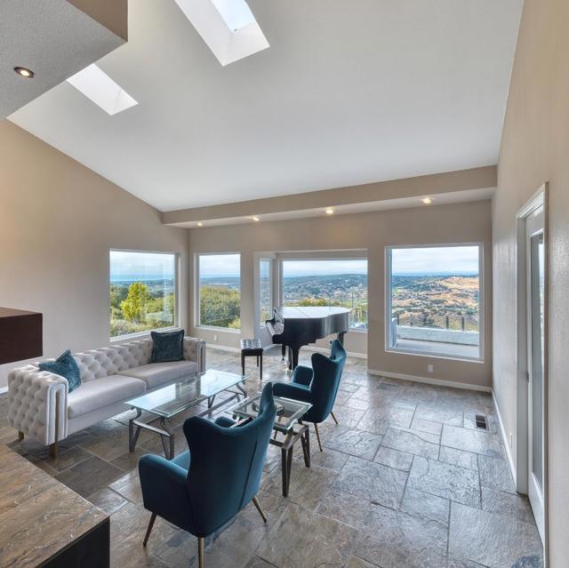 25681 Whip Road, Monterey CA: https://media.crmls.org/mediaz/c68fc845-4ff3-457c-a065-39b40329ac1f.jpg