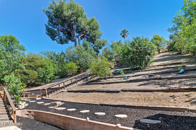 4809 Dunman Avenue, Woodland Hills CA: https://media.crmls.org/mediaz/c6904155-39d3-4480-b829-34b5c27da844.jpg