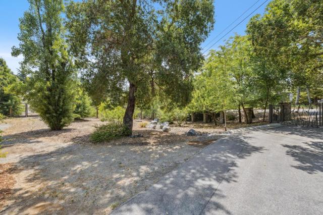 23583 Summit Road, Los Gatos CA: https://media.crmls.org/mediaz/c690b3dd-de85-4374-9cac-825bc7a9f84a.jpg